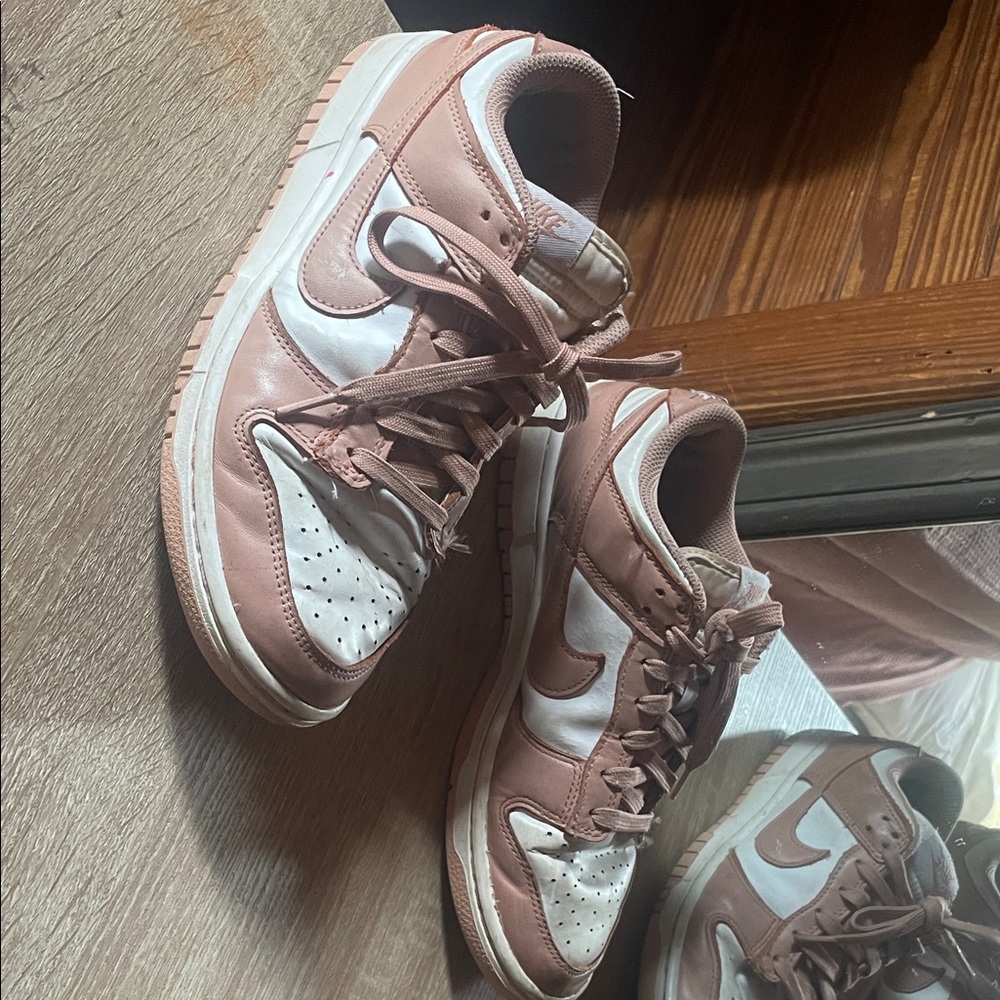 Nike Women's Sneakers in Pink and White